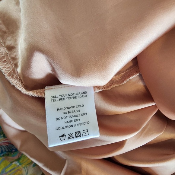 NWT LPA the label lace v neck midi dress - Picture 6 of 7